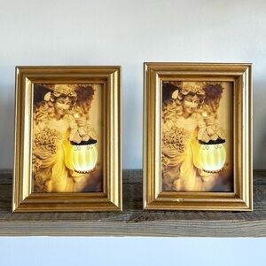 Pair of two gold frames 4x6